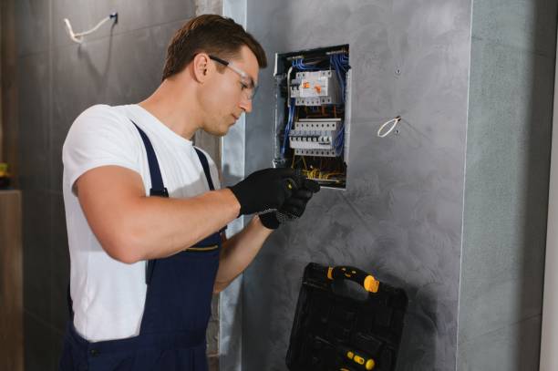 Best Emergency Electrical Repair  in Black Hammock, FL